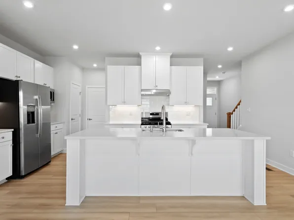 46 Bantry St, Swedesboro, NJ 08085
