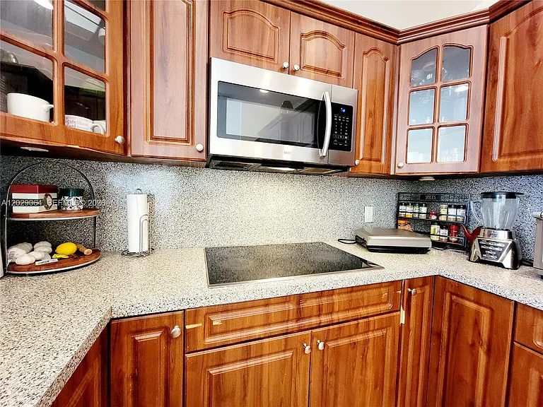 5267 NW 186th Ln — Photo 4