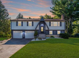 34 Wentworth Dr, South Windsor, CT 06074