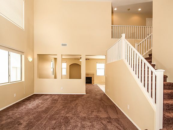 3rd image of 11246 Campanile St