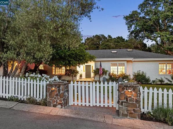 77 Van Ripper Ln, Orinda, CA 94563