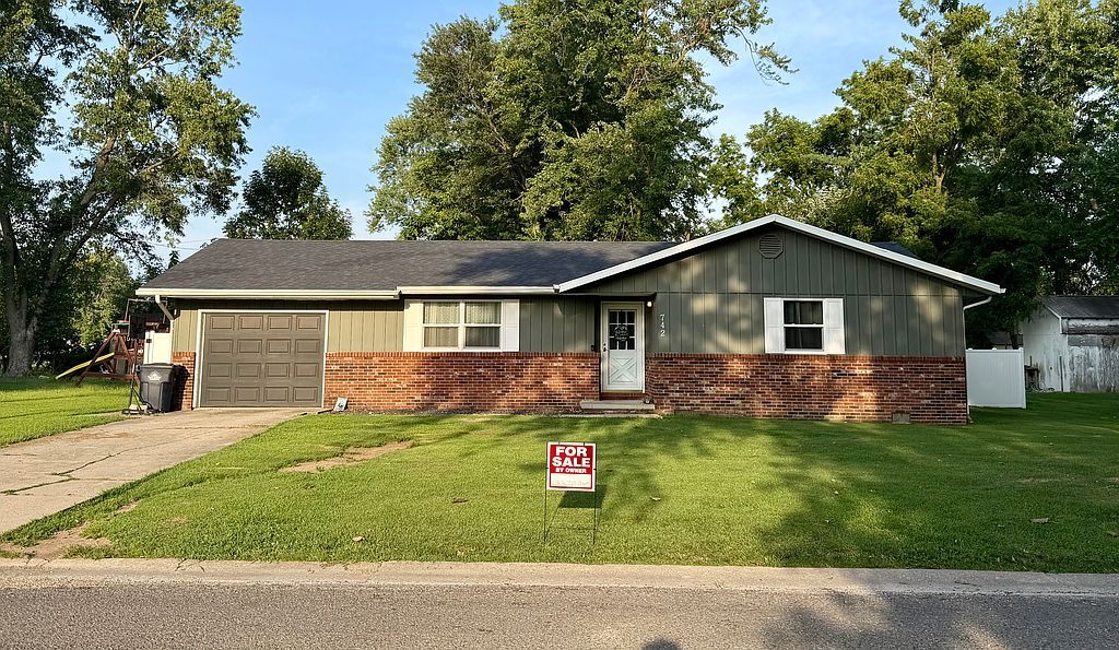 742 N Reel Ave - Property Image