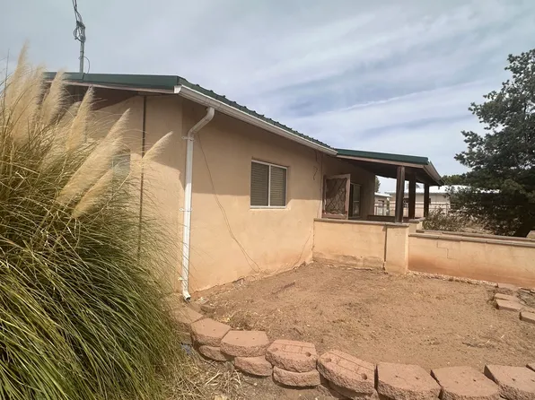 1319 Los Lentes Rd NE, Los Lunas, NM 87031