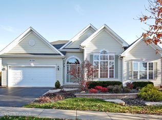 39W384 Preston Cir, Geneva, IL 60134