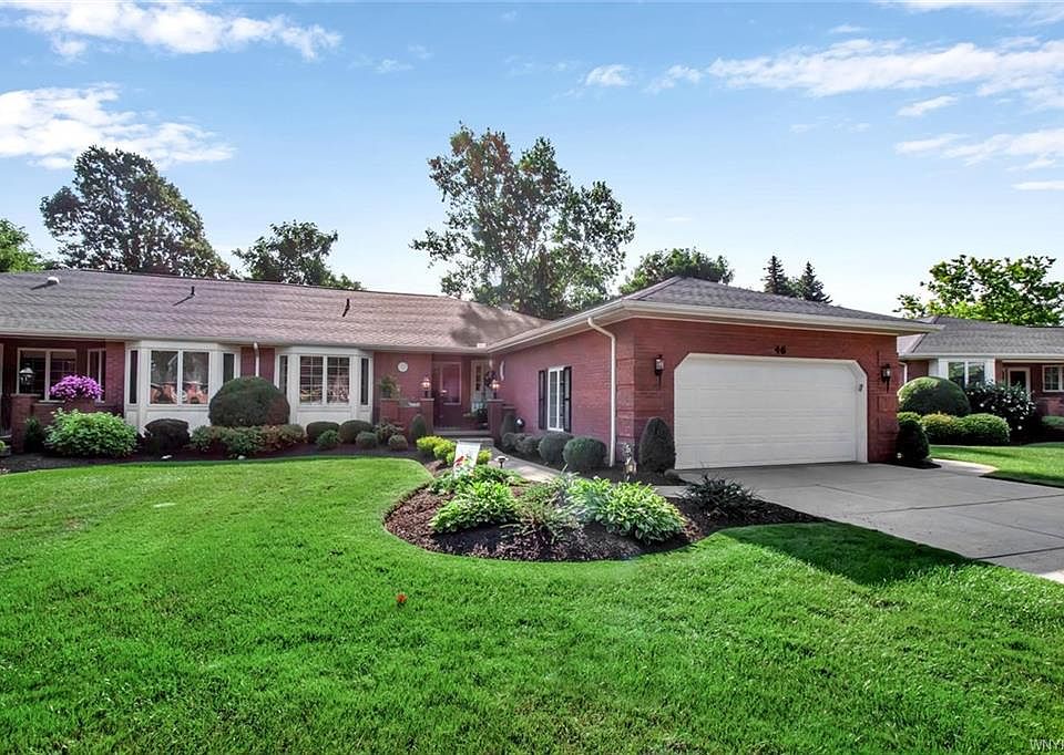1st image of 46 Hampton Hill Dr
