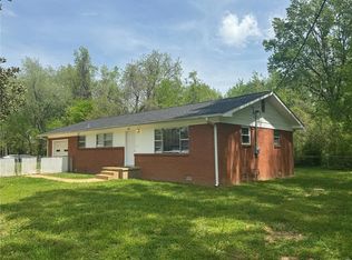 2332 Thomas St, Poplar Bluff, MO 63901