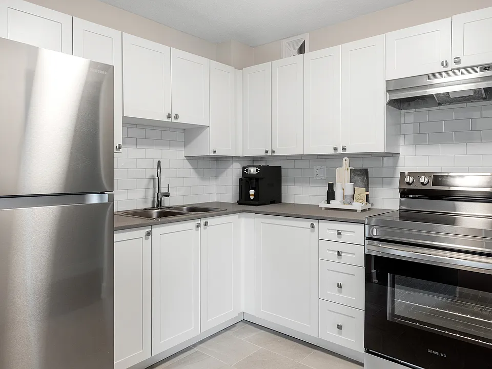 94 Wright Cres