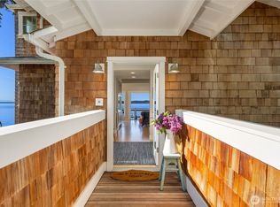 10915 NE South Beach Dr, Bainbridge Island, WA 98110
