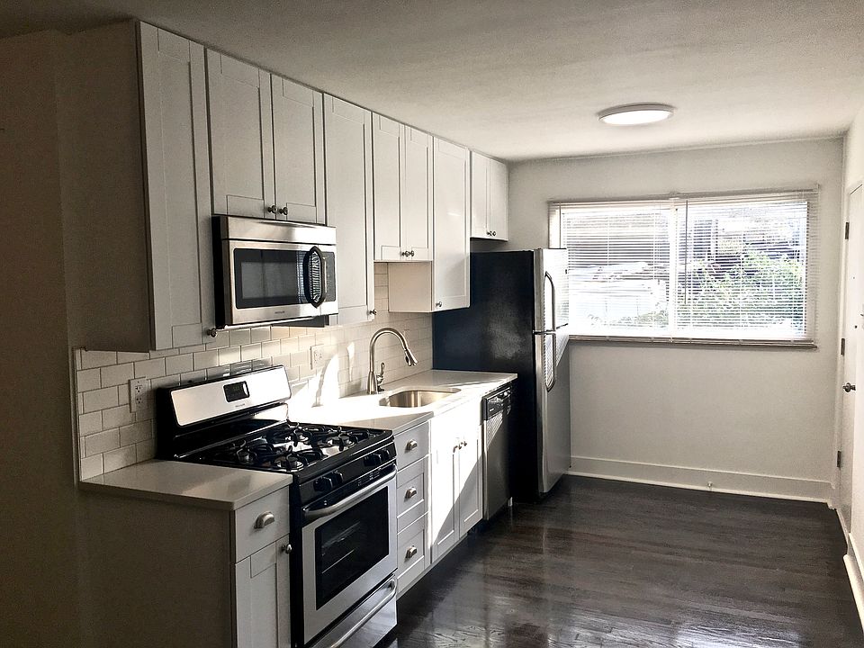 1st image of 3200 Greenwood Blvd APT B