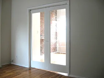 Rented by R New York