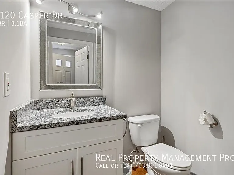 1120 Casper Dr — Photo 3