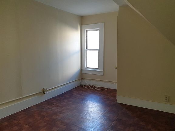4th image of 621 Howard Ave