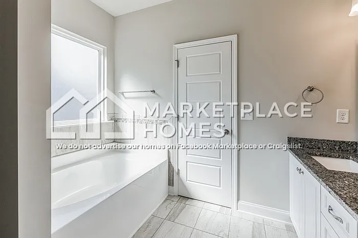750 Holderness Ct — Photo 14