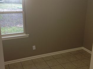 2595 Meadowbrook Dr, Horn Lake, MS 38637