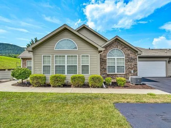 5460 Orchard Villas Cir, Roanoke, VA 24019