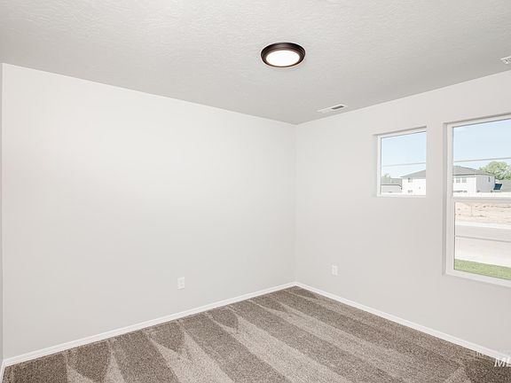 3rd image of 218 Golden Citrine Ave