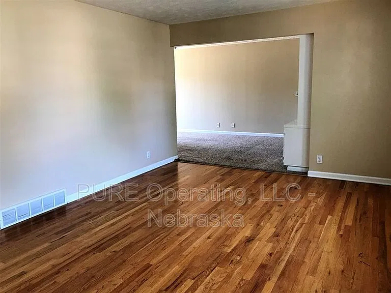 3341 S 89th St — Photo 3