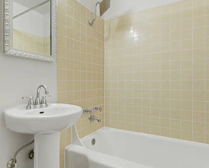 The Highland Arms Apartments — Photo 16
