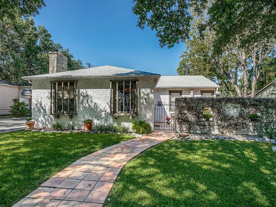 1st image of 215 Retama Pl