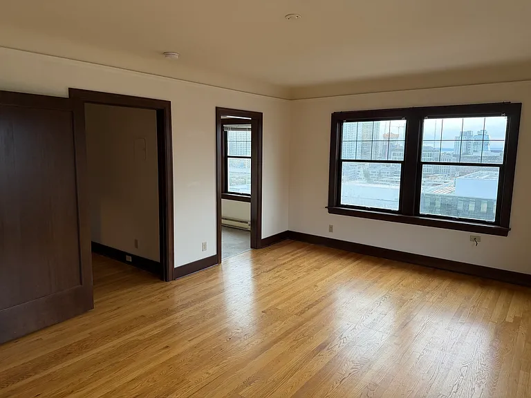 The St. Ingbert Apartments — Photo 26