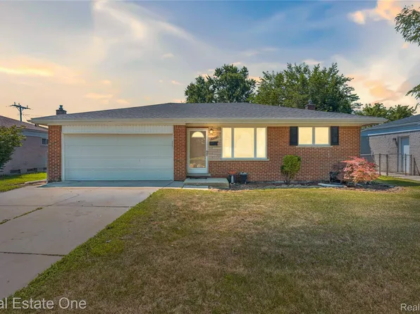 3528 Hillcrest Dr, Warren, MI 48092