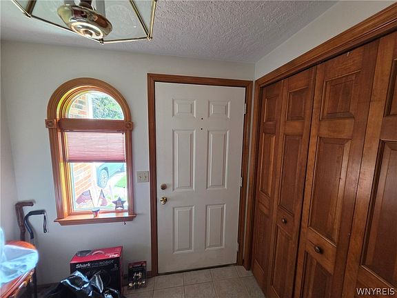 3rd image of 157 Independence Dr