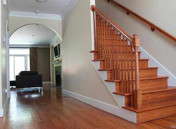 2nd image of 1111 Yale Ave