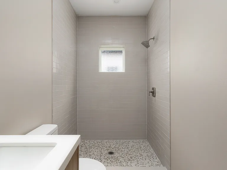1305 Barnard Rd #4 — Photo 18