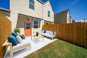 Lat Twenty7 Townhomes — Photo 17