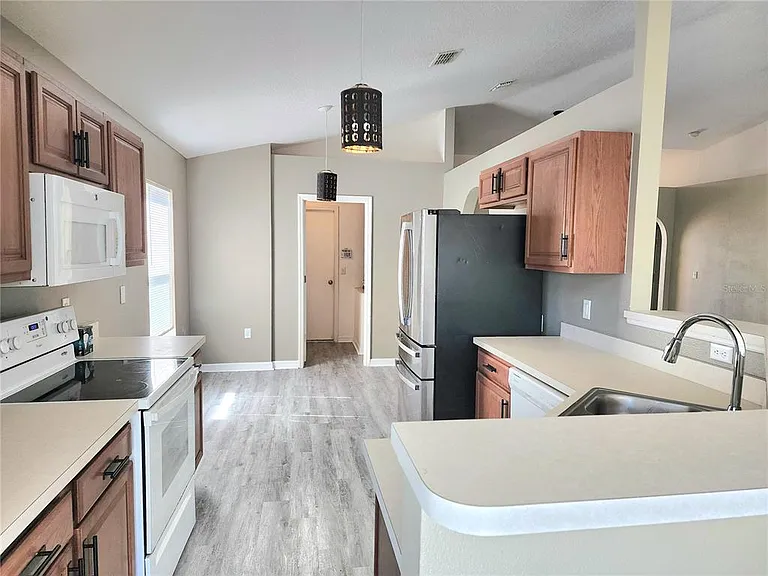 4017 Longworth Loop — Photo 5