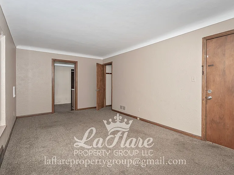 1612 Berdan Ave #2 — Photo 3