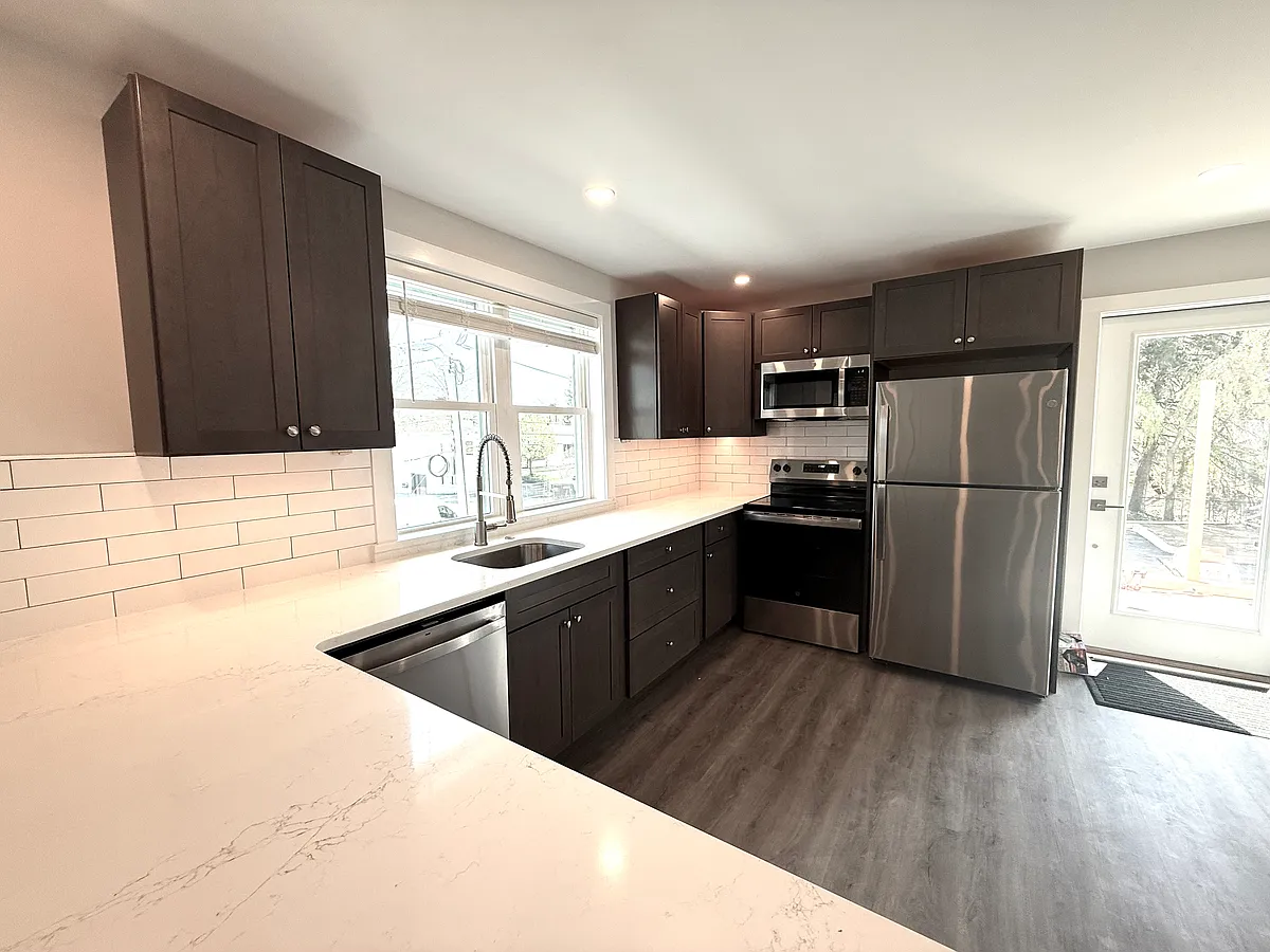 Building Photo - 604 Lancaster Ave #E