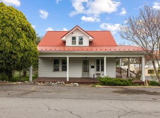 102 N Lee St, Luray, VA