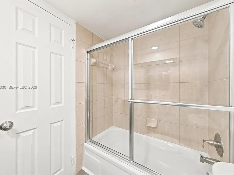 4384 NW 9th Ave #19-1D — Photo 16