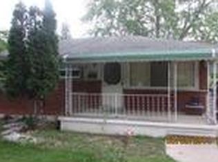 29409 Aspen Dr, Flat Rock, MI 48134