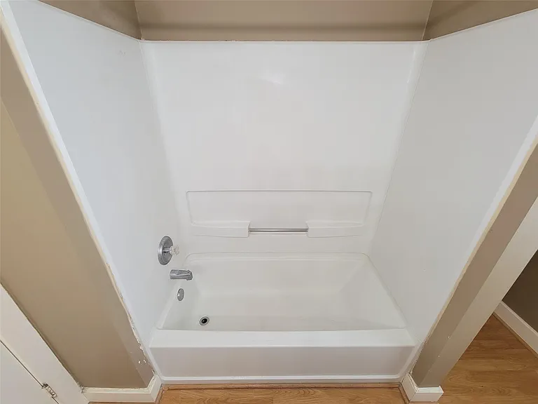 9607 Farrell Dr — Photo 33