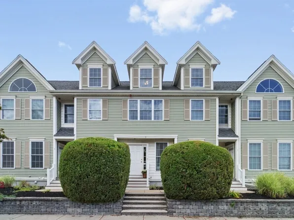 9 Russell St Unit 3, Waltham, MA 02453