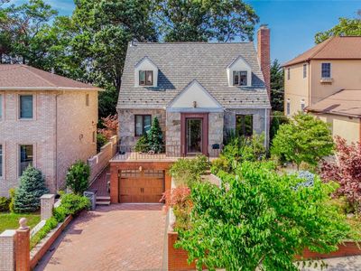 249-23 Beechknoll, Little Neck, NY, 11362