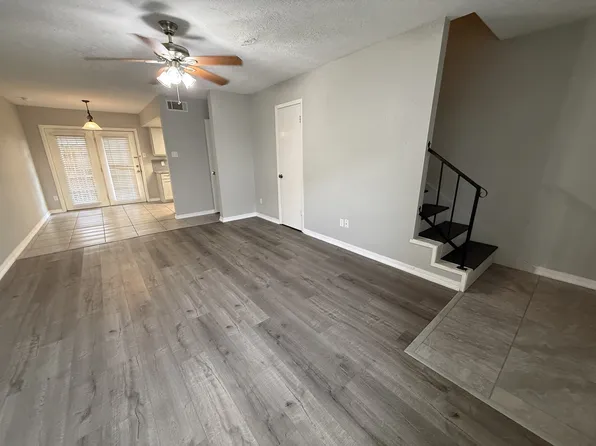8730 Glen Meadow Ln #1, Beaumont, TX 77706