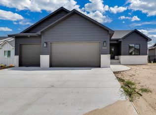 10411 W Graber Cir, Wichita, KS 67215