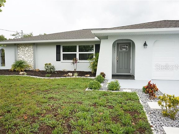 2nd image of 2257 Cedarwood St