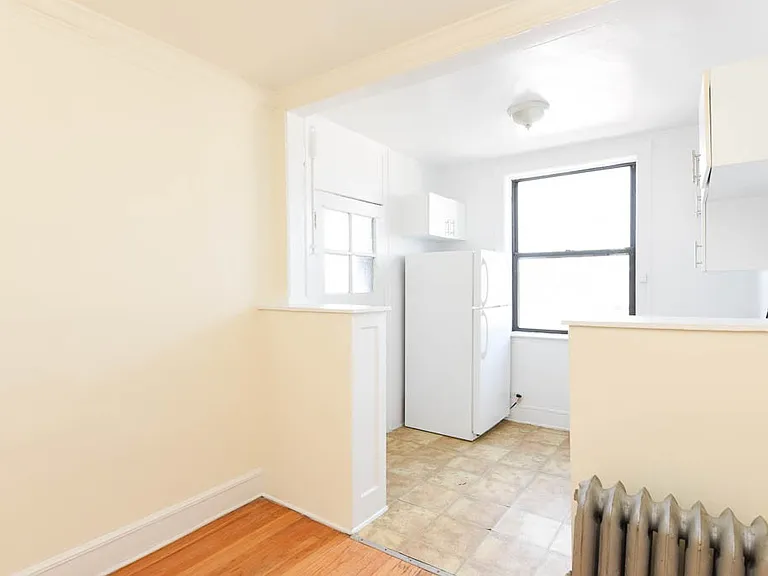 2334.5 N Spaulding Ave #B4 — Photo 6