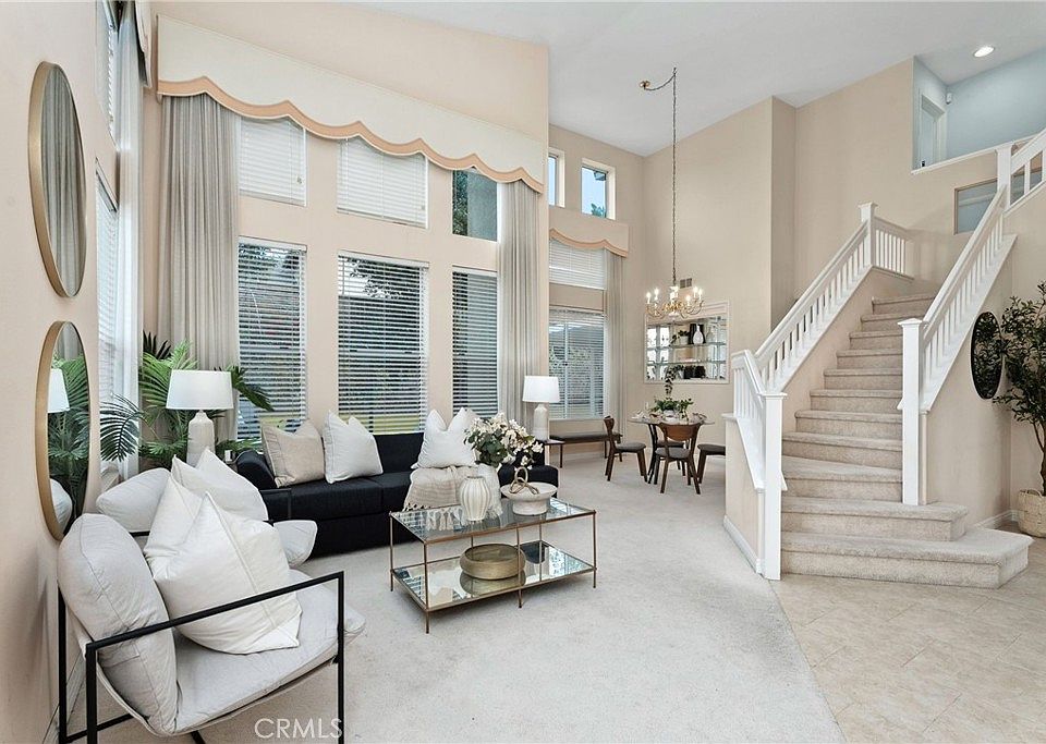 1st image of 33 Montgomery