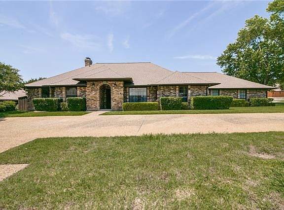 2nd image of 702 Agape Cir