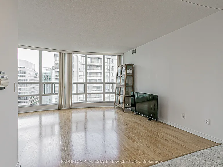 238 Doris Ave #2009 — Photo 3
