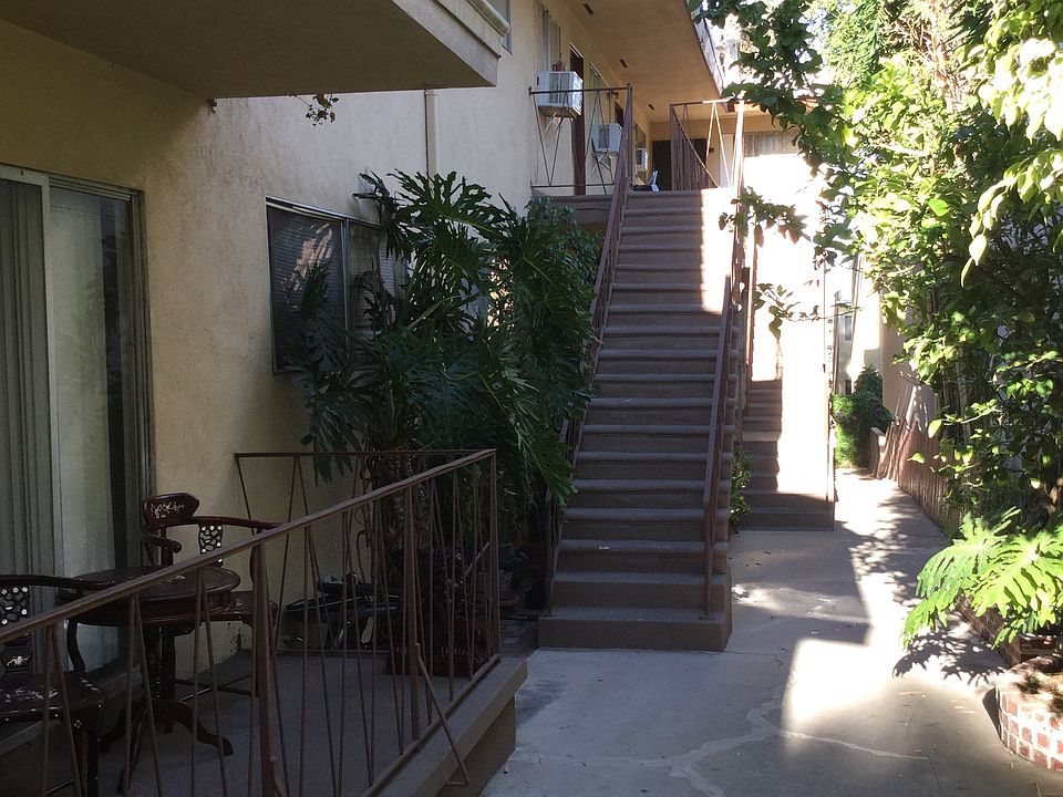 944 N. San Vicente blvd.