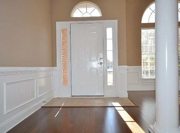 3rd image of 277 Stonington Dr