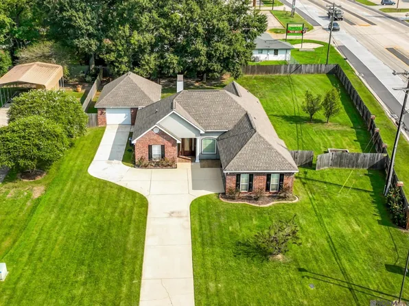 7993 Denham Chase Ave, Denham Springs, LA 70726