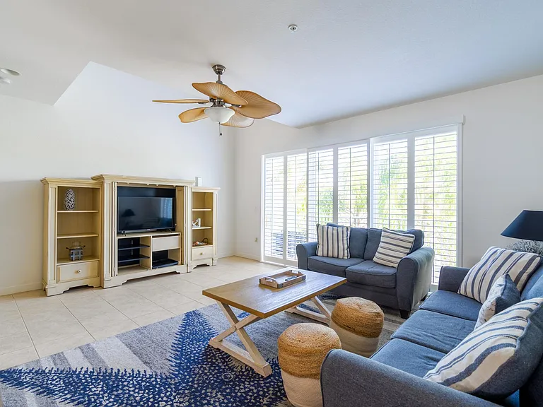 8904 Duval Ln #B11 — Photo 3