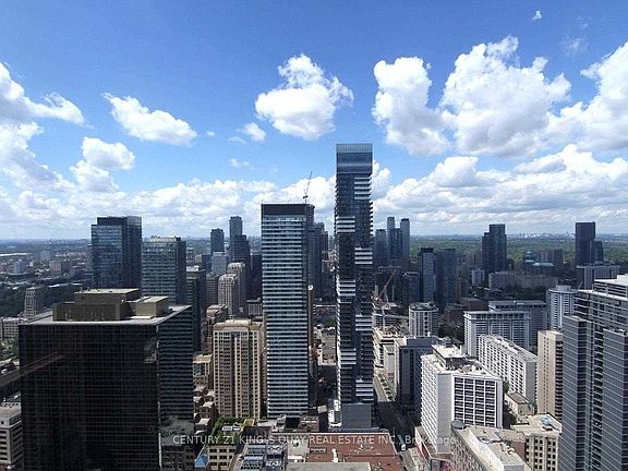 4th image of 386 Yonge St #4815